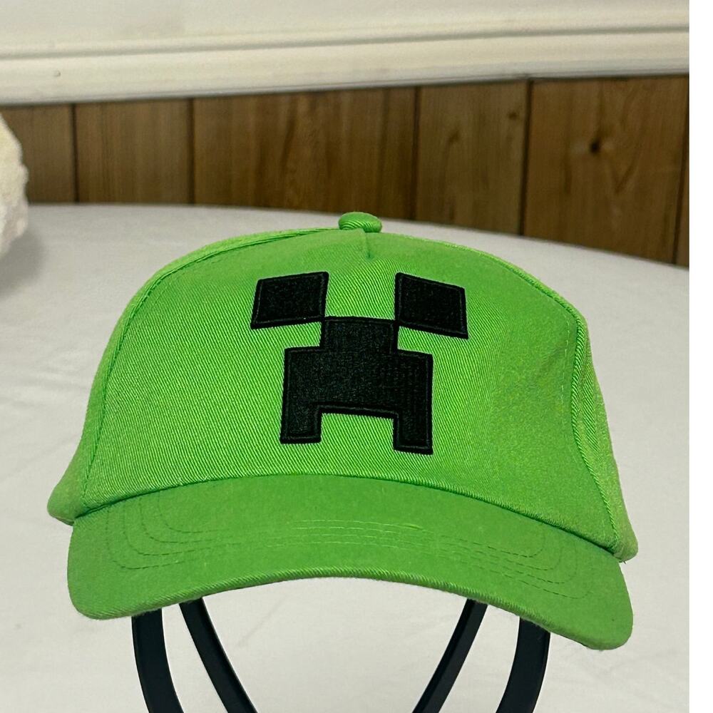 NWOT Minecraft Creeper baseball cap adjustable strap